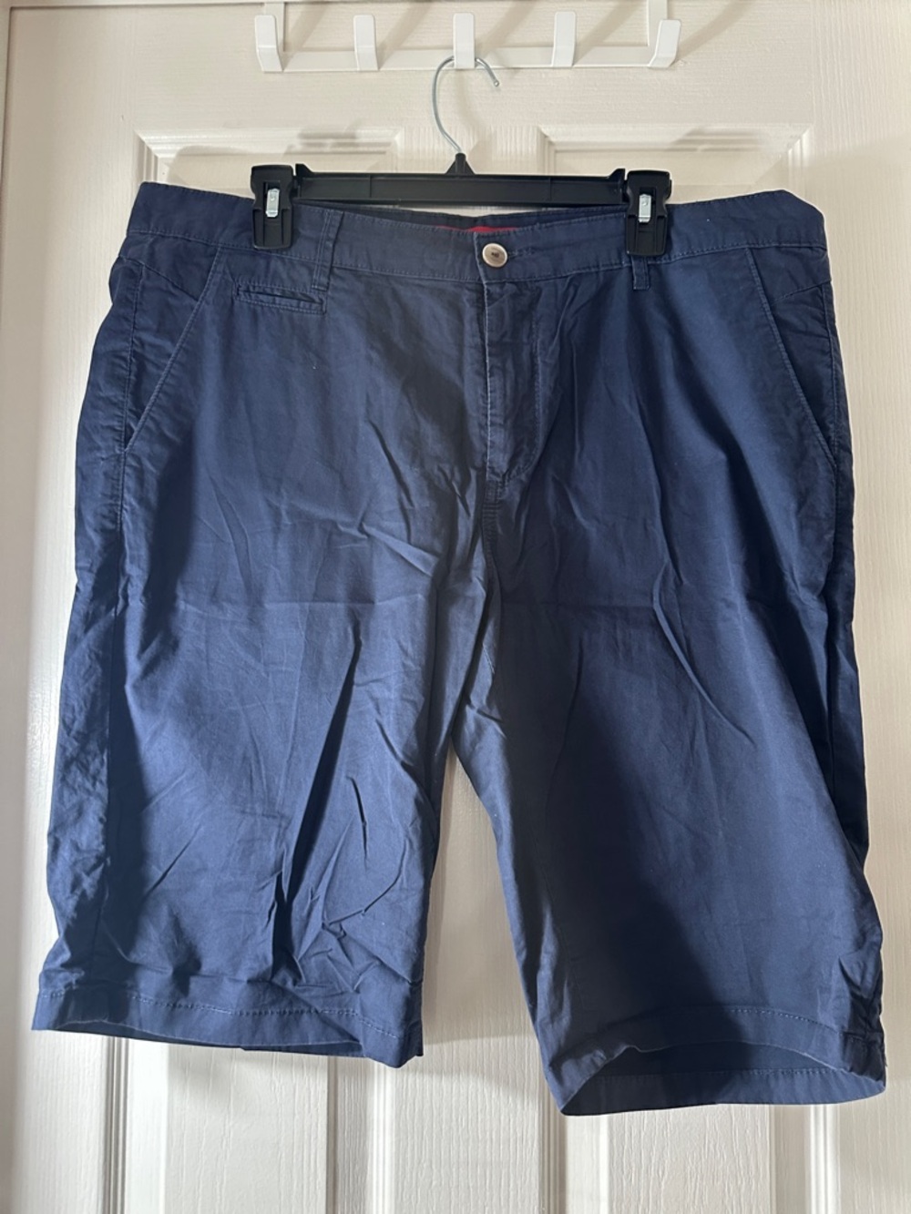 Zara Men's Navy Flat-Front Cotton Shorts